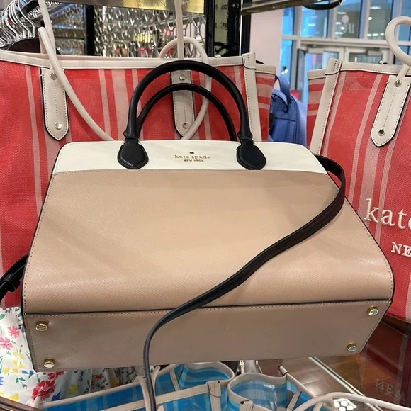 Kate Spade Madison Colorblock Saffiano Leather Medium Satchel
Tstd Hazelnut
NWT - Picture 5 of 16